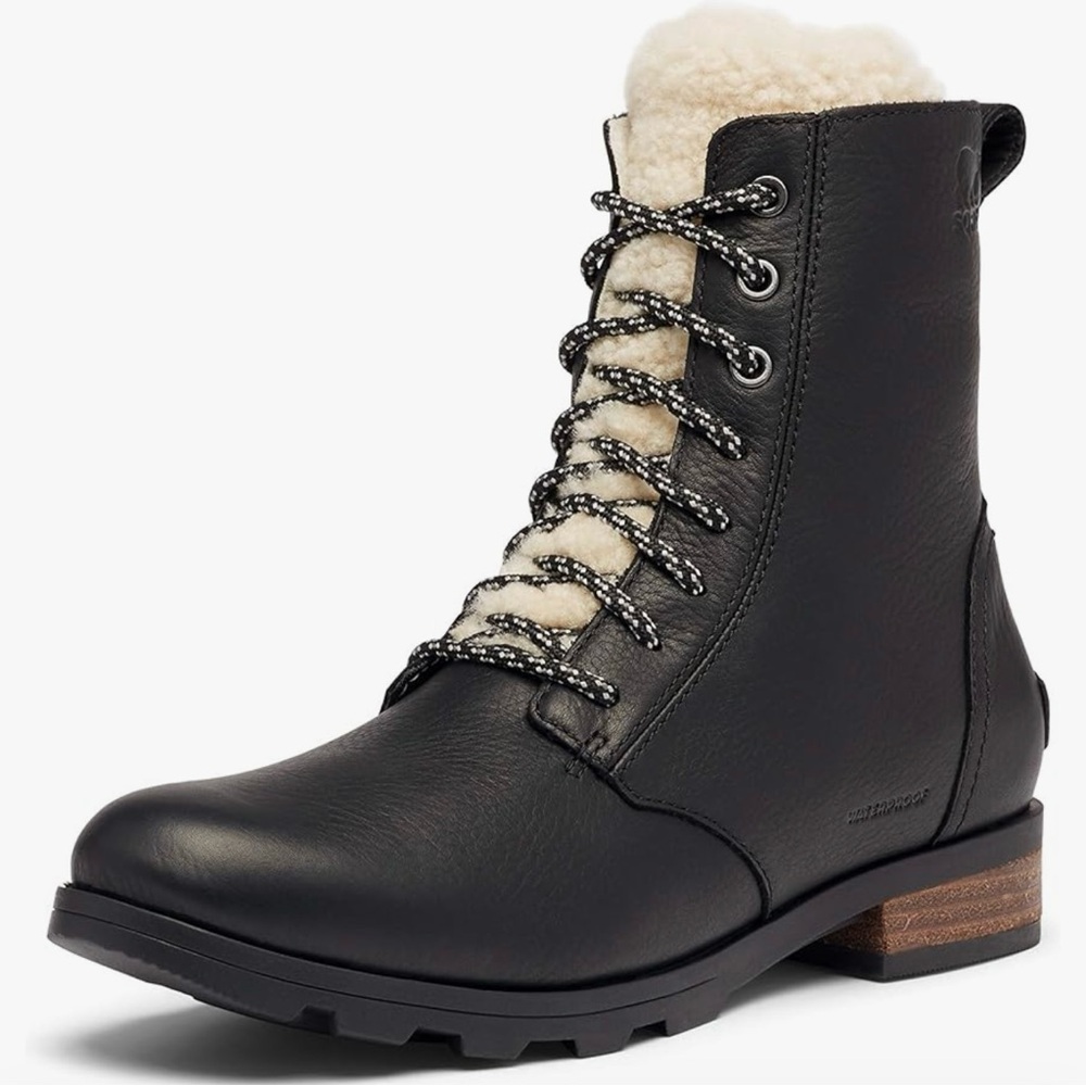 Sorel Emelie Short Lace Cozy Waterproof Boot Black Size 8 Great Condition - Picture 2 of 15